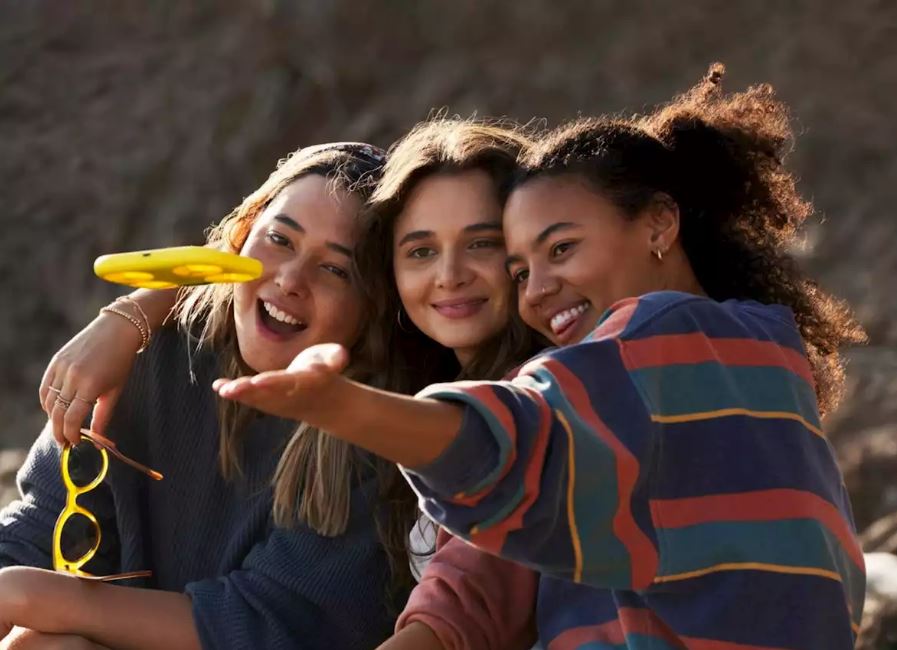 Snapchat presenta Pixy, un curioso dron para tomar fotos y videos