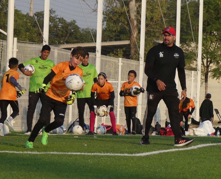 Video: Entrenador profesional de porteros está en Chihuahua